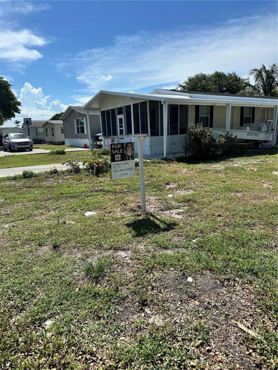 2651 E Marina Dr, Dania Beach, Florida 33312, USA