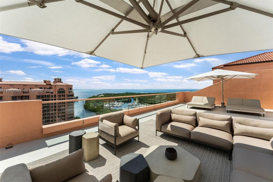 60 Edgewater Dr TS-D, Coral Gables, Floride 33133, États-Unis
