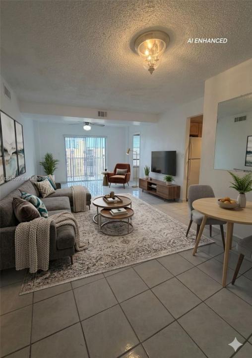 4717 NW 7th St 803-10, Miami, Floride 33126, États-Unis