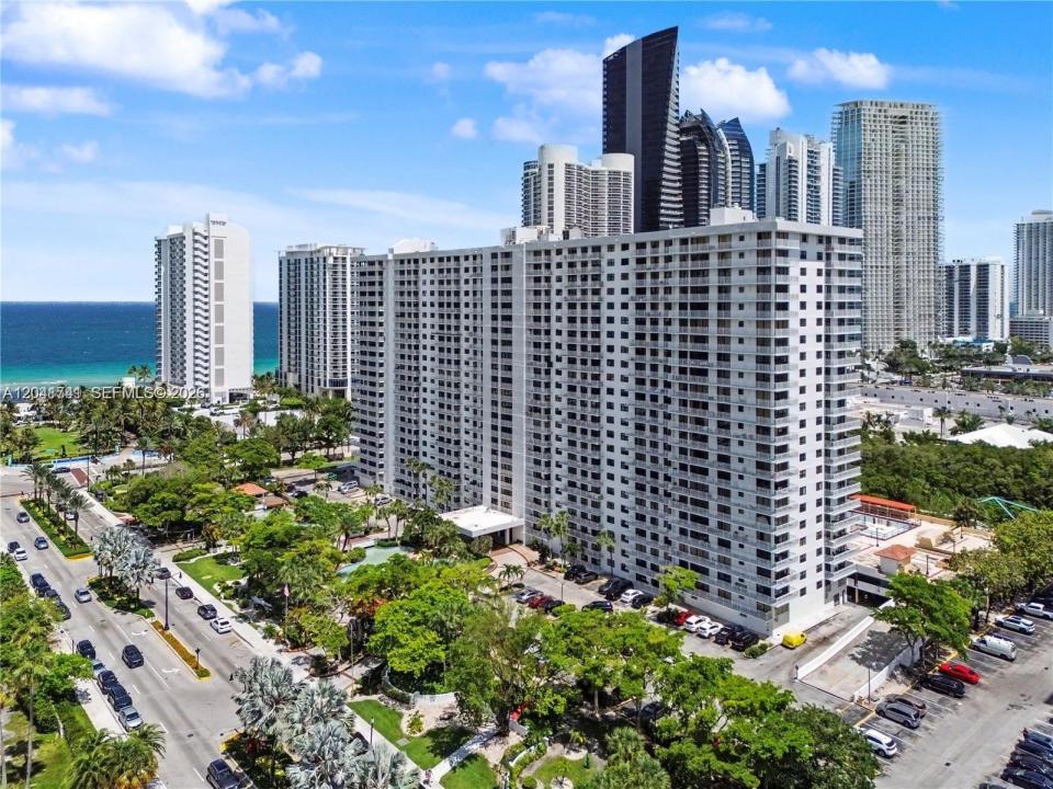 210 174th St 405, Sunny Isles Beach, Floride 33160, États-Unis