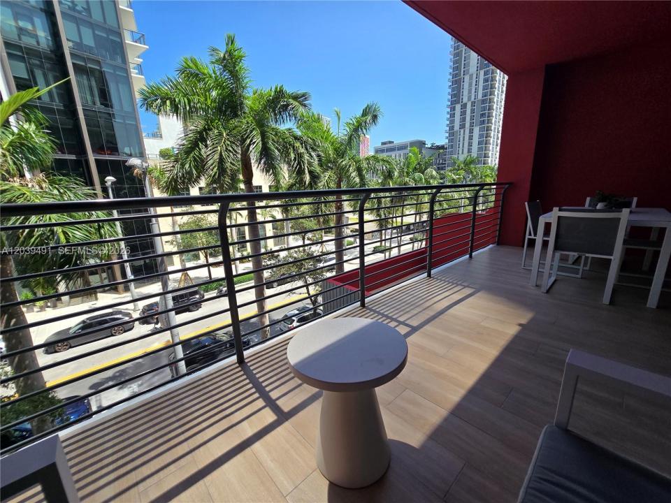 90 NE 32ND ST 305, Miami, Floride 33137, États-Unis