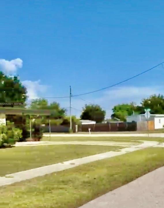 570 DALTON BOULEVARD, Port Charlotte, פלורידה 33952, ארצות הברית של אמריקה