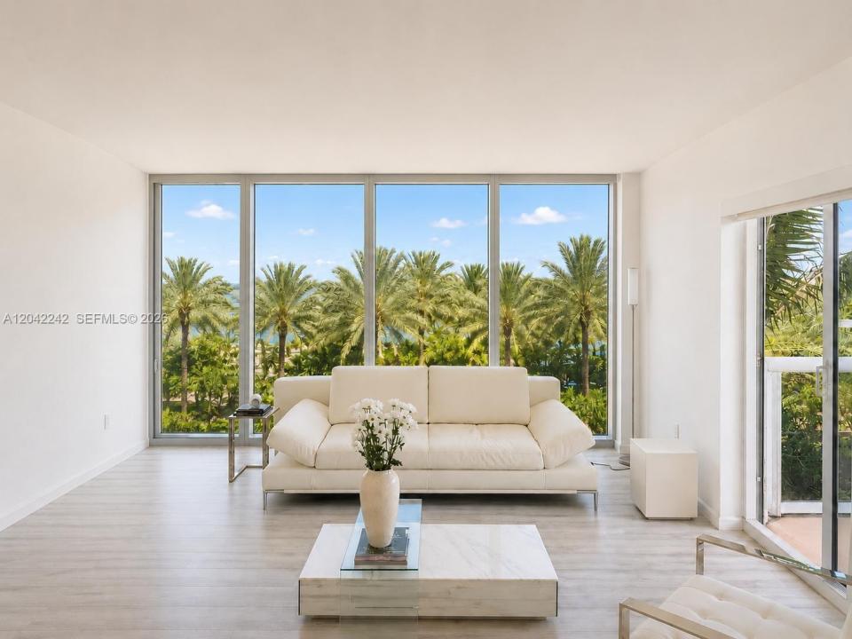 10275 Collins Ave 431, Bal Harbour, Floride 33154, États-Unis