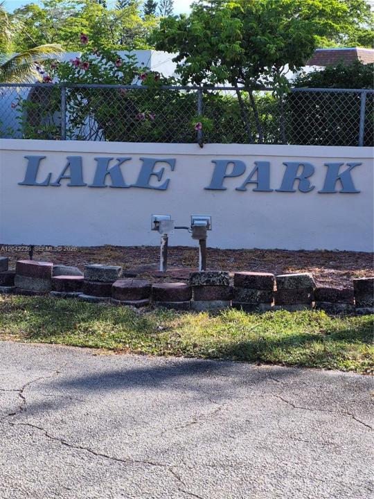 942 NE 199th St 4G, Miami, Florida 33179, Stati Uniti