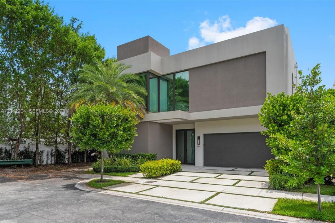6814 NW 104th Ct, Doral, Florida 33178