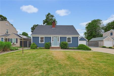 82 Leroy Drive, East Providence, Rhode Island 02915, USA
