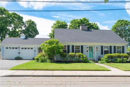 23 Dyer Street, Warren, Rhode Island 02885, USA