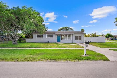 153 Abaco Drive, Palm Springs, פלורידה 33461, ארצות הברית של אמריקה 