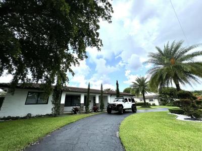 625 W Tropical Way, Plantation, Florida 33317