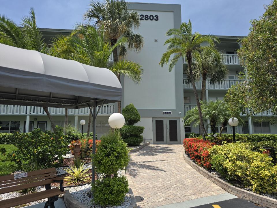 2803 Victoria Way B1, Coconut Creek, Florida 33066, USA