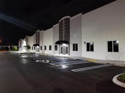 2017 NW 135 Avenue, Miami, Florida 33182, USA