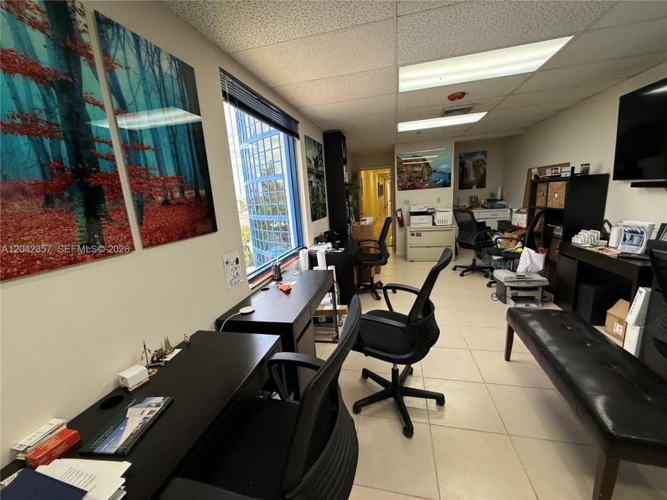 9600 NW 25th St 4H, Doral, Florida 33172, USA