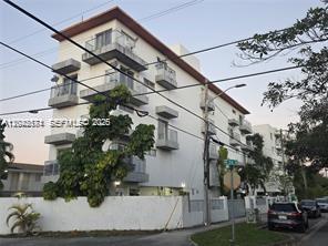 2389 NW 26th St 2B, Miami, Floride 33142, États-Unis