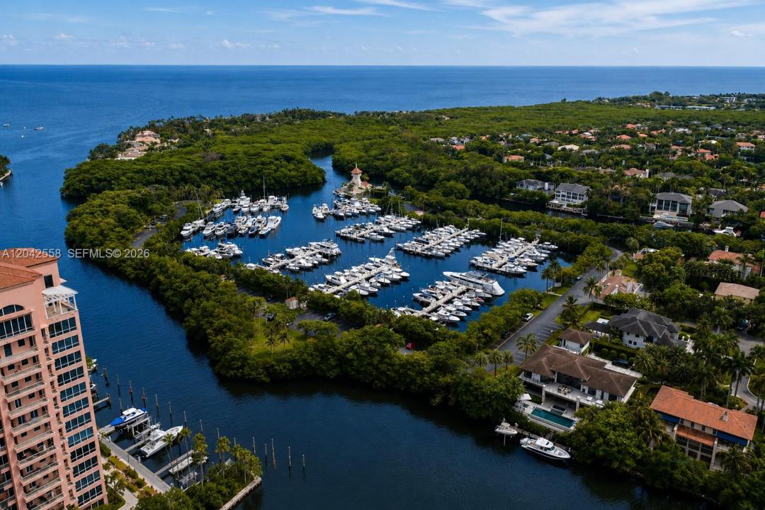 35 Edgewater Dr 107, Coral Gables, Floride 33133, États-Unis
