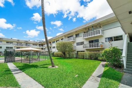 4200 NW 3rd Ct 224, Plantation, Florida 33317, USA