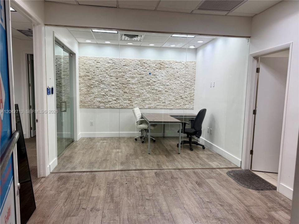 7500 NW 25th St 205, Miami, Florida 33122, Stati Uniti