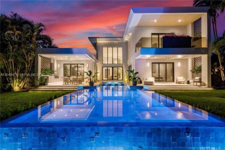 1008 NE 114th St, Biscayne Park, Florida 33161