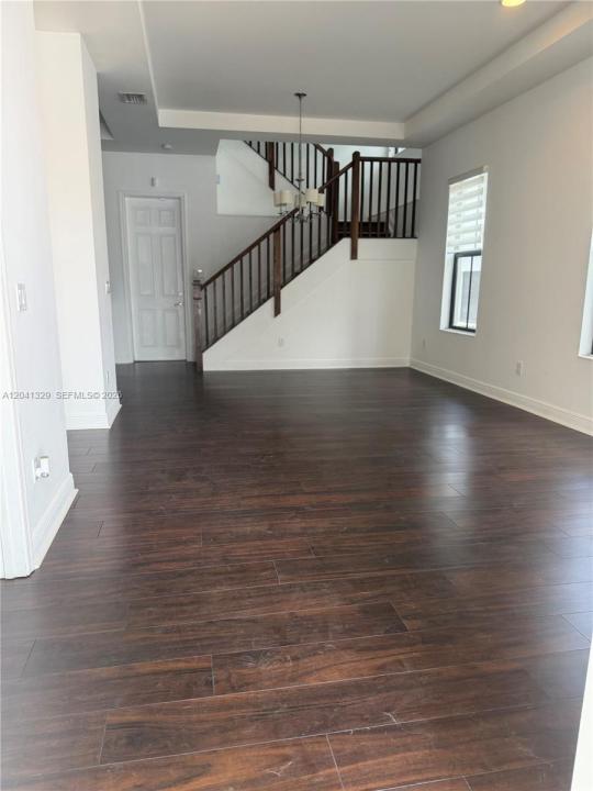 8478 NW 52nd St, Doral, Florida 33166, Stati Uniti
