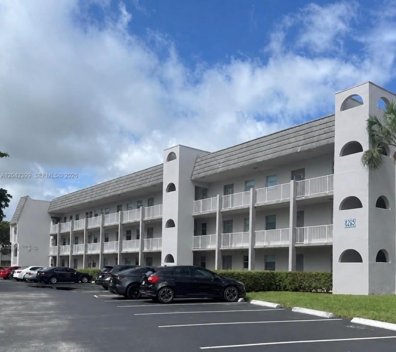 8285 Sunrise Lakes Blvd 106, Sunrise, Florida 33322, Stati Uniti