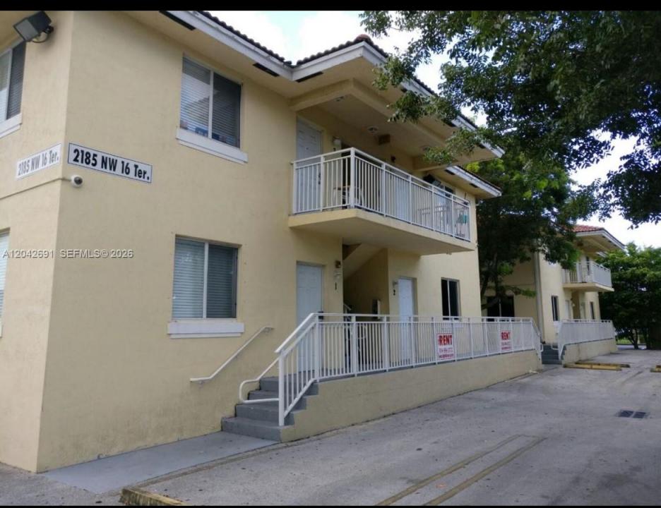 2185 NW 16th Ter 10, Miami, Floride 33125, États-Unis