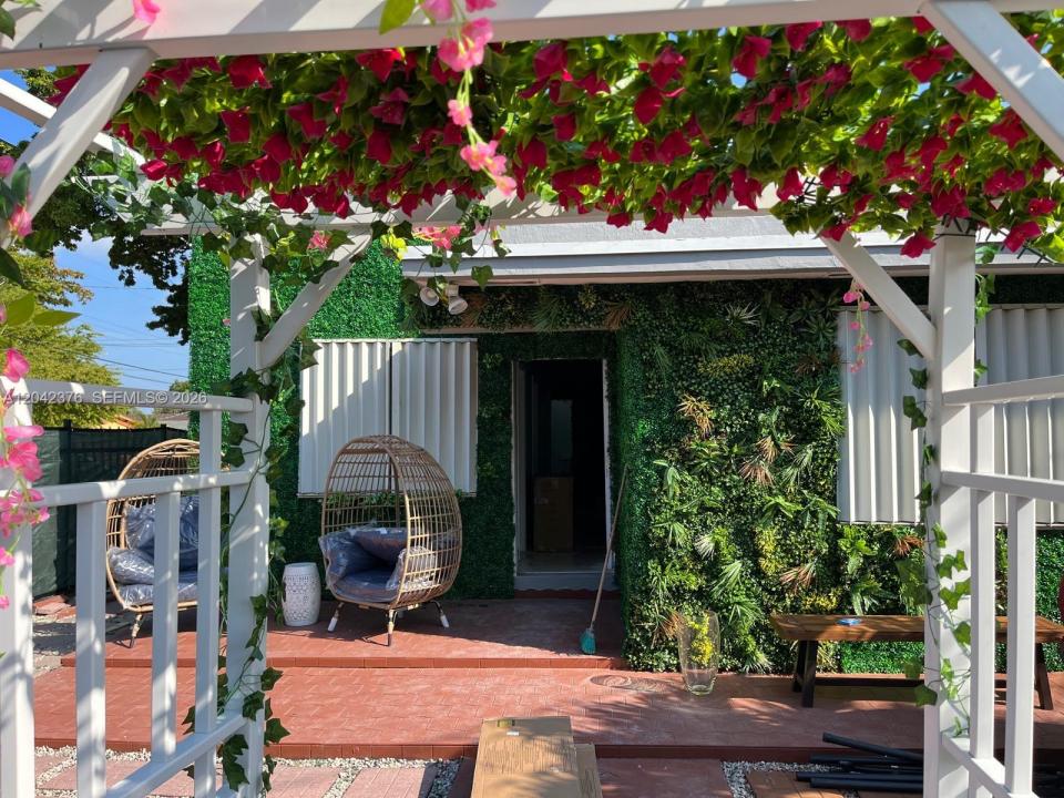 2737 NW 13th Ave, Miami, Floride 33142, États-Unis