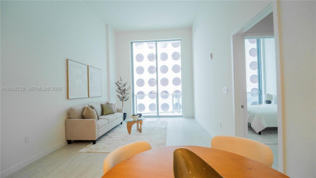 77 SE 5th St 311, Miami, Floride 33131, États-Unis