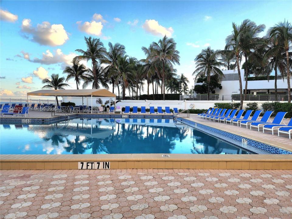3505 S Ocean Dr 821, Hollywood, Florida 33019, USA