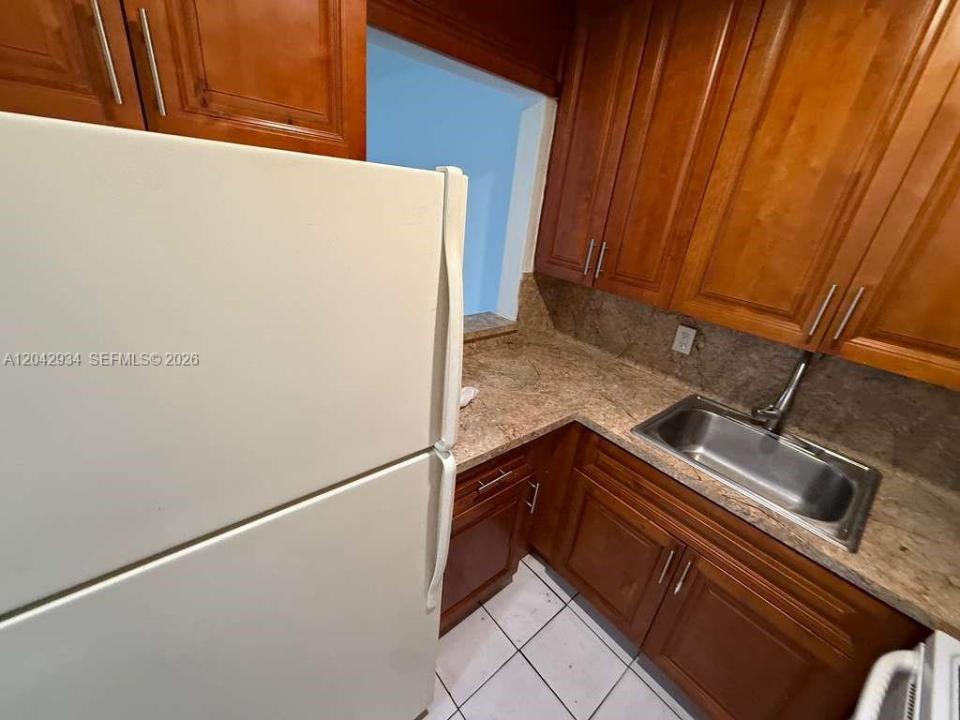 4370 NW 11th St 214, Miami, Florida 33126, Stati Uniti