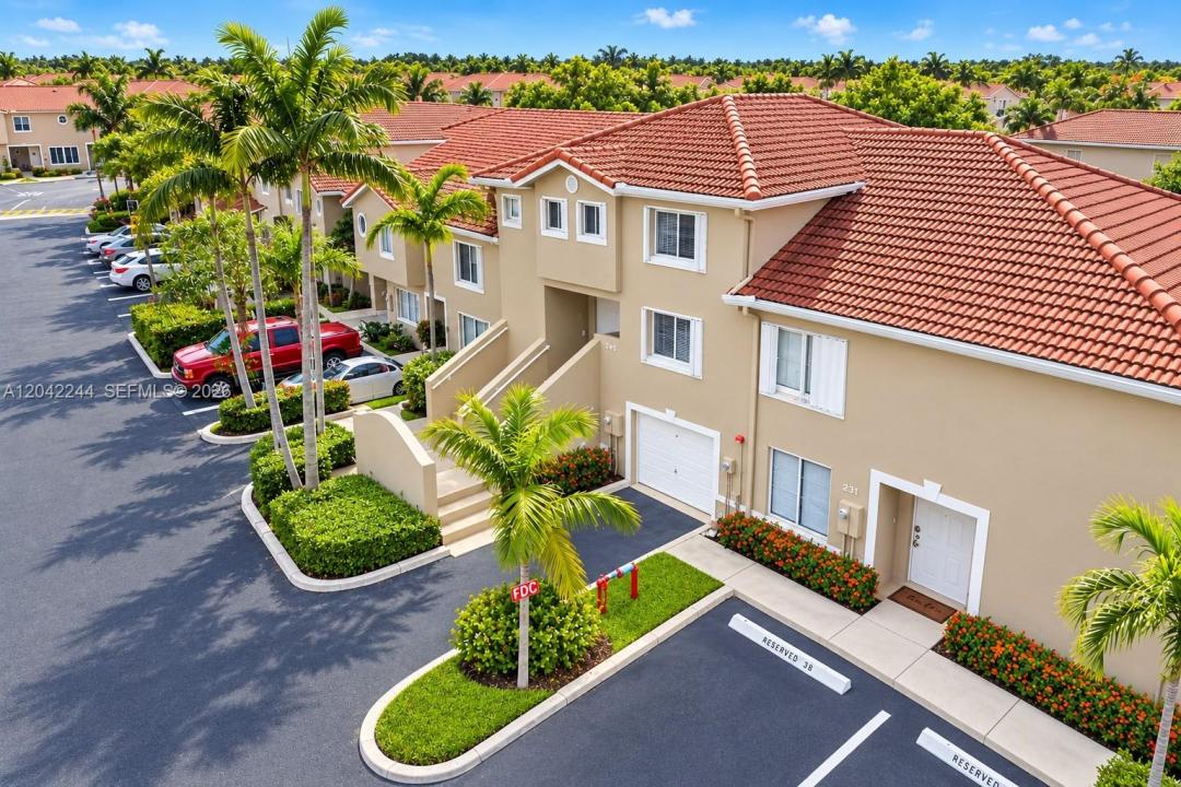 221 Riviera Cir, Weston, Floride 33326, États-Unis