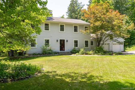 326 Mills Cross Road, Hyde Park, نيويورك 12580, الولايات المتحدة