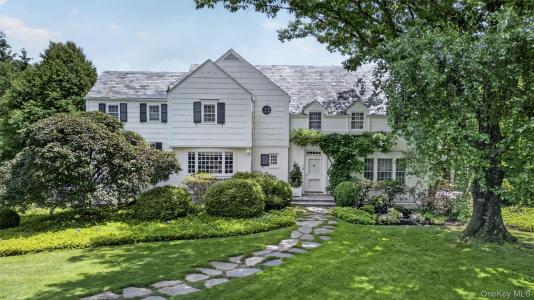 6 Hillair Circle, White Plains, New York 10605, USA