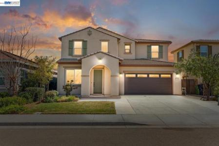 Steven Bridges, Tracy, California 95377, Estados Unidos
