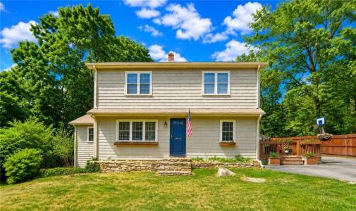 20 Whipple Road, Smithfield, Rhode Island 02917, USA