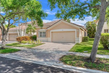 1414 Banyan Way, Weston, Florida 33327, USA
