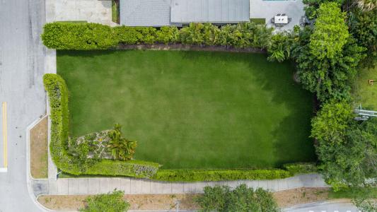 246 Gray Street, West Palm Beach, Florida 33405, USA