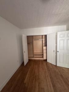 570 NE 64th Street Unit 2, Miami, Floride 33138, États-Unis