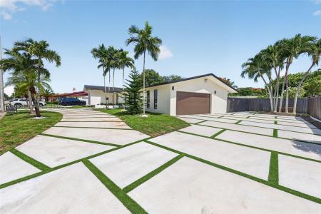 8430 SW 88th St, Miami, Florida 33156, USA