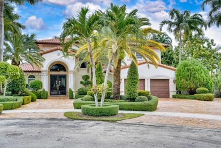 15763 NW 80th Ave, Miami Lakes, Florida 33016