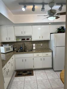 1351 NE Miami Gardens Dr 222E, Miami, فلوريدا 33179, الولايات المتحدة