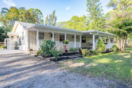 15160 Scotts Pl, Loxahatchee, Florida 33470, USA