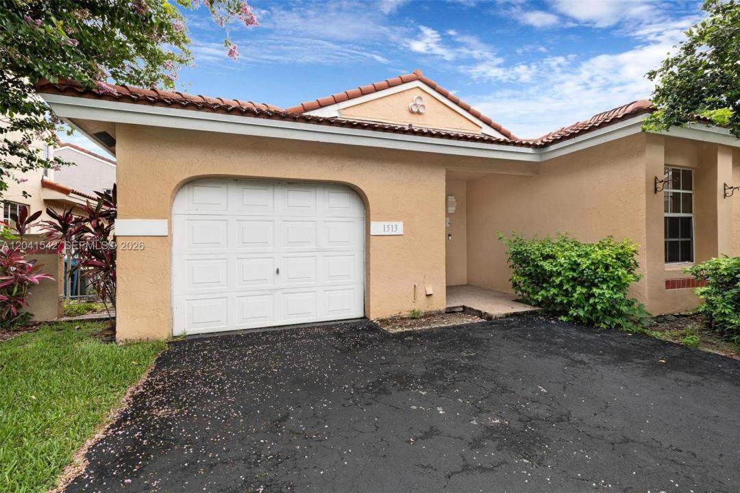 1513 Garden Rd, Weston, Florida 33326, USA
