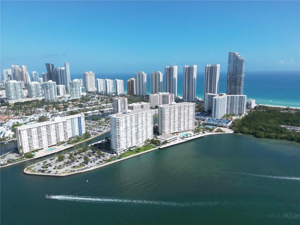 500 Bayview Dr 1719, Sunny Isles Beach, フロリダ 33160, アメリカ合衆国