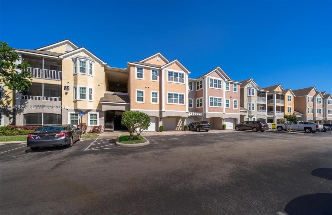 6413 Astor Village Ave 206, Orlando, Florida 32835, USA