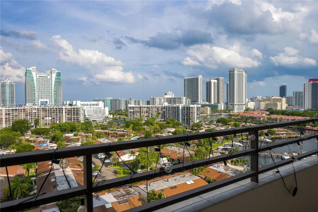 2500 Parkview Dr 1503, Hallandale Beach, Florida 33009, Stati Uniti