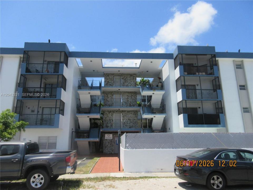 1230 NE 139th St 309, North Miami, Florida 33161, USA