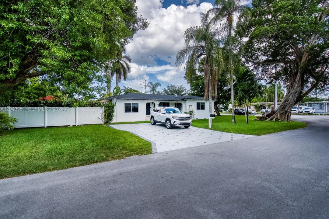 13501 NE Miami Ct, Miami, Floride 33161, États-Unis