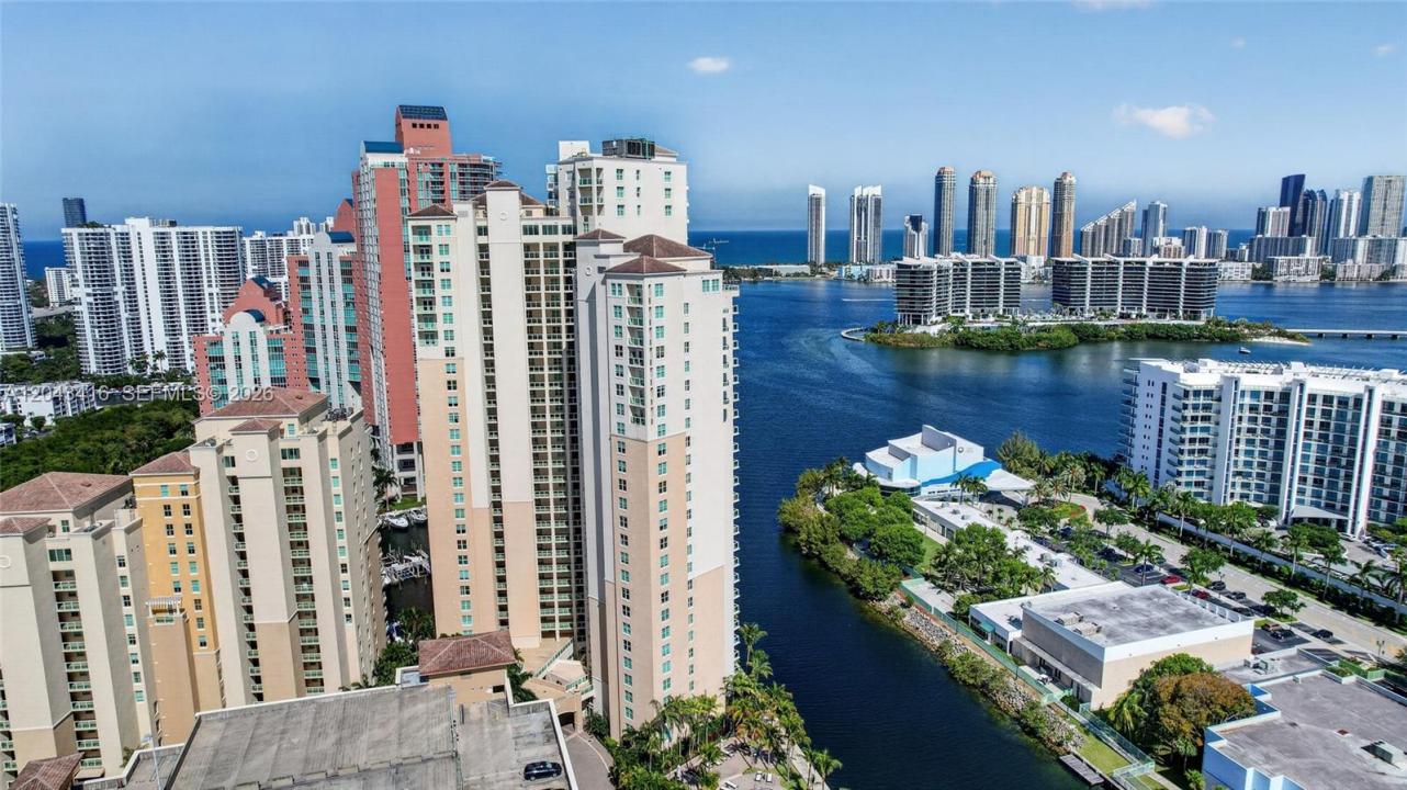 3330 NE 190th St 718, Aventura, Floride 33180, États-Unis