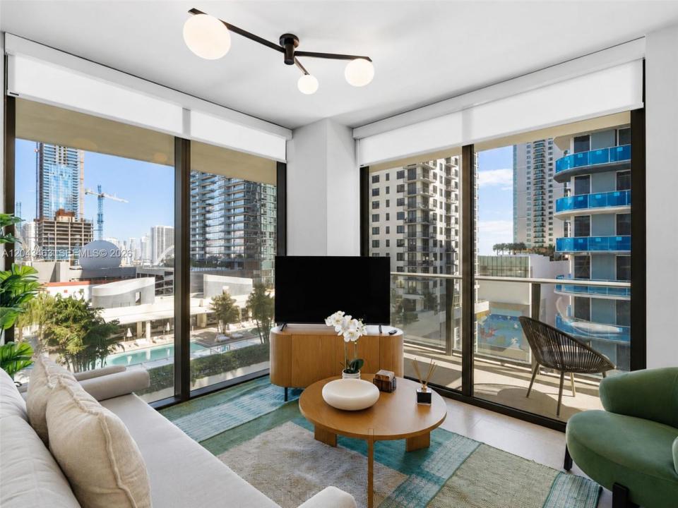 11 NE 6th St 1509, Miami, Floride 33132, États-Unis