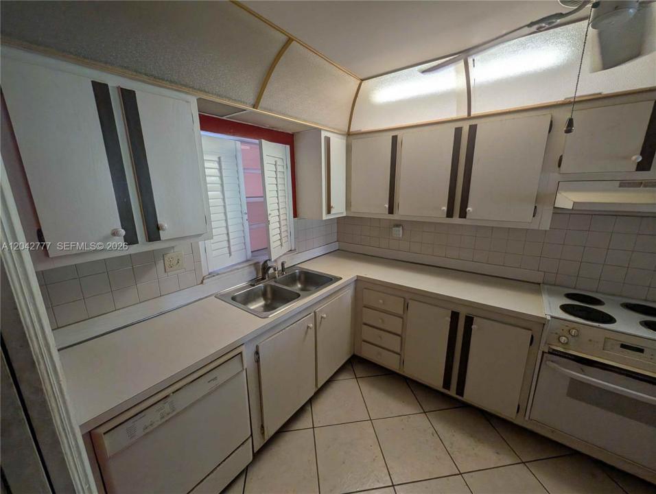 9495 Evergreen Pl 102, Davie, Florida 33324, USA