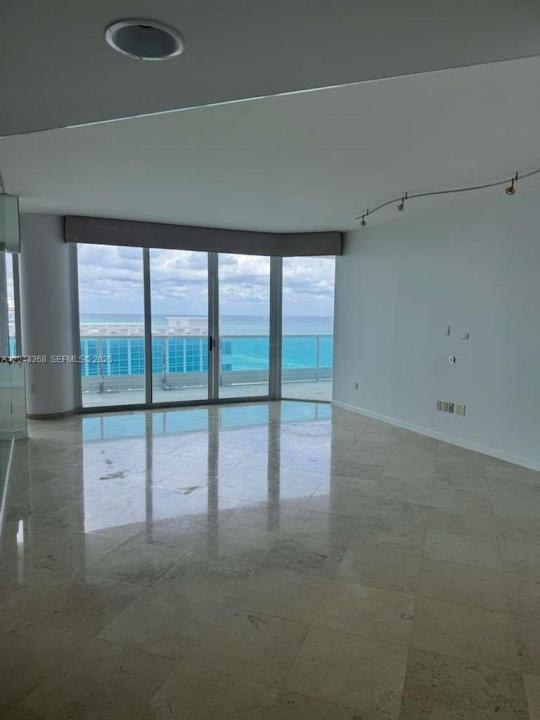 5025 Collins Ave 1602, Miami Beach, Florida 33140, USA